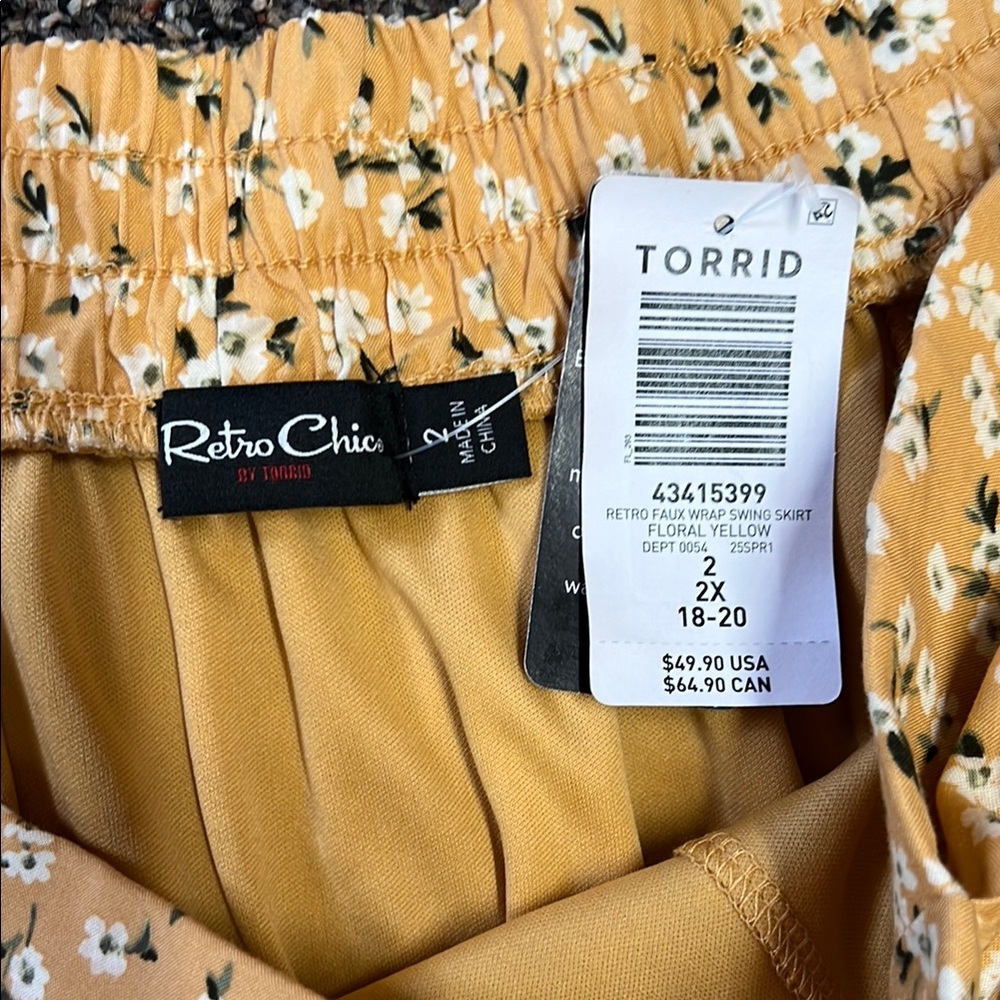 Torrid Retro Chic Swing Skirt - Floral Yellow - Picture 2 of 12